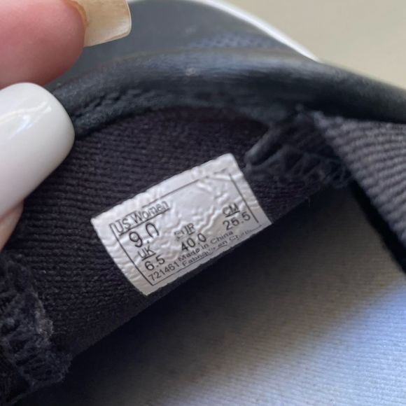 VANS Black Leather Slip Ons 721461 - Picture 9 of 11